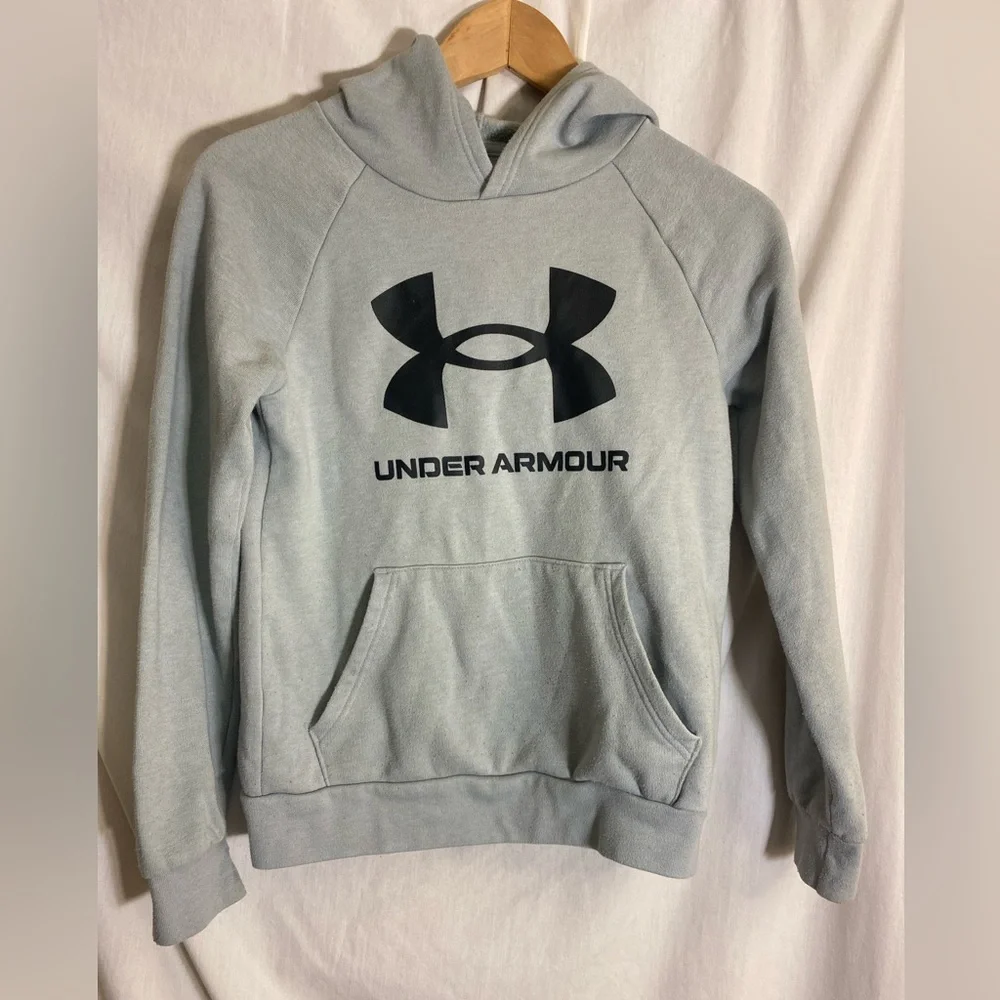 Under Armour youth hoodie size Med.